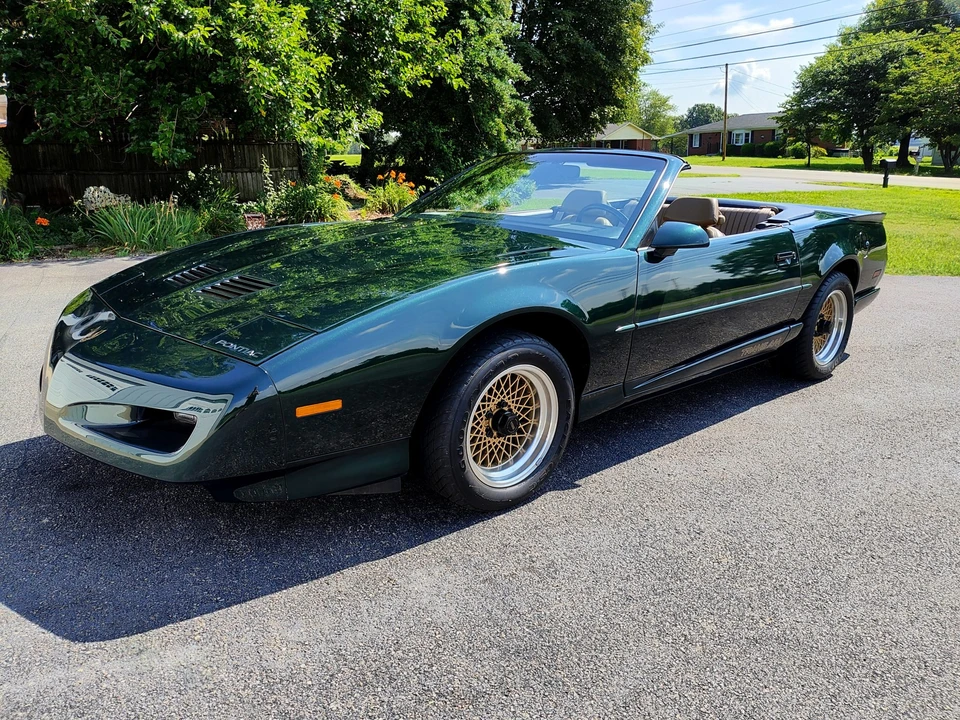 1992 Pontiac Firebird Trans Am 3rd Gen - Image 3 of 31