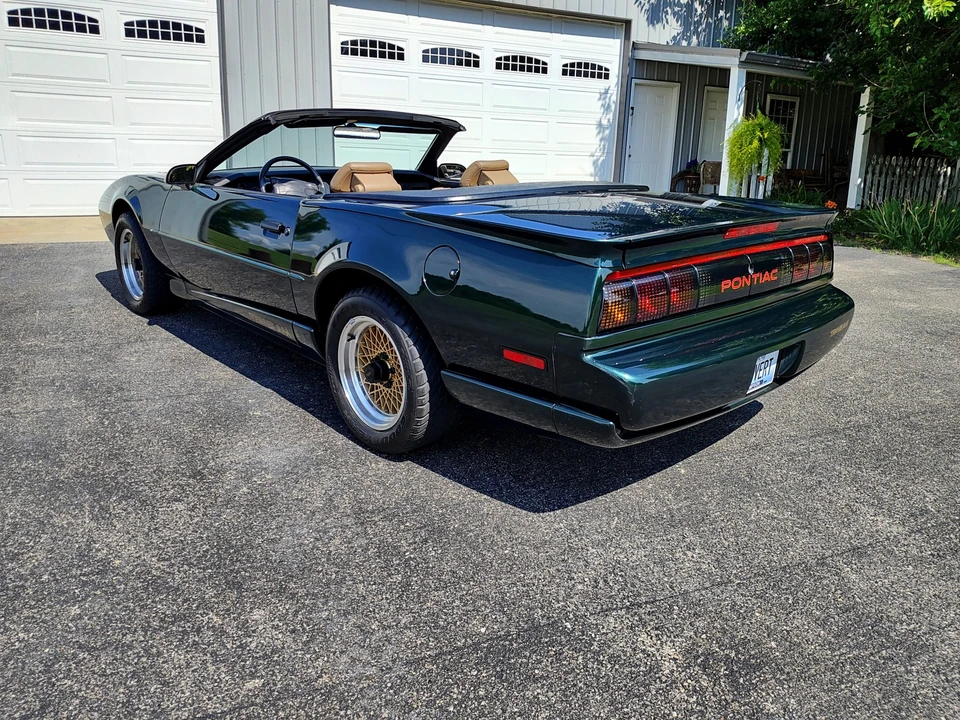 1992 Pontiac Firebird Trans Am 3rd Gen - Image 6 of 31