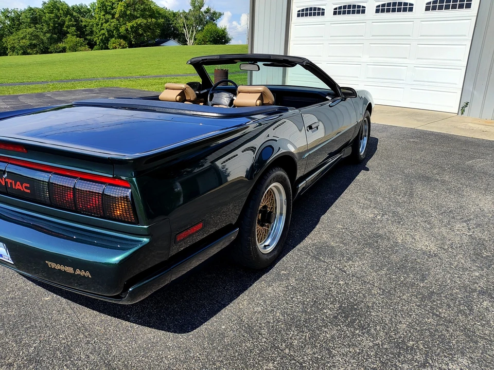 1992 Pontiac Firebird Trans Am 3rd Gen - Image 9 of 31