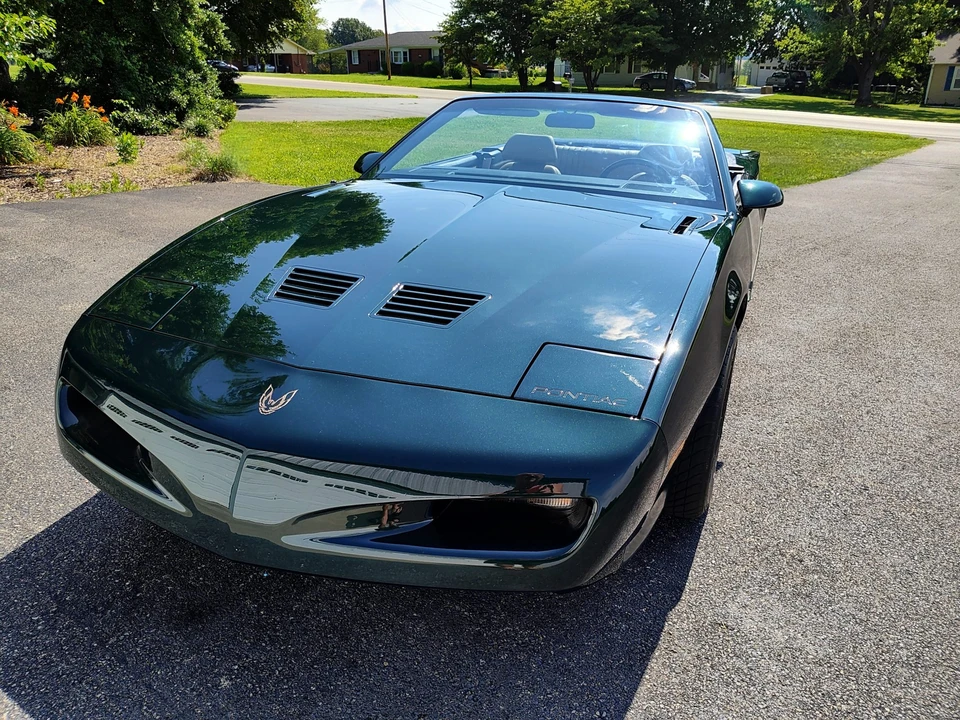 1992 Pontiac Firebird Trans Am 3rd Gen - Image 2 of 31