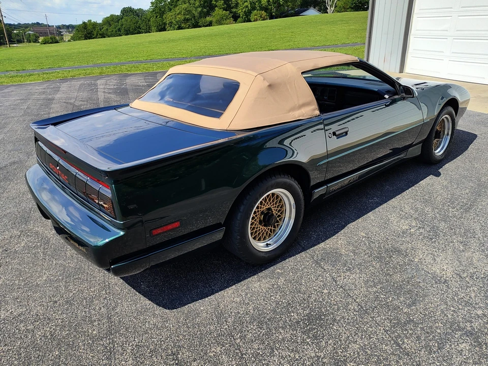 1992 Pontiac Firebird Trans Am 3rd Gen - Image 19 of 31
