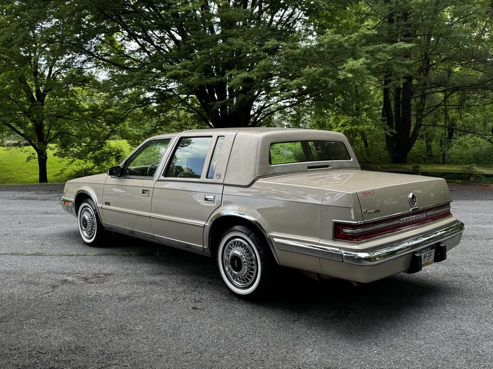 1993 Chrysler Imperial - Image 6 of 31