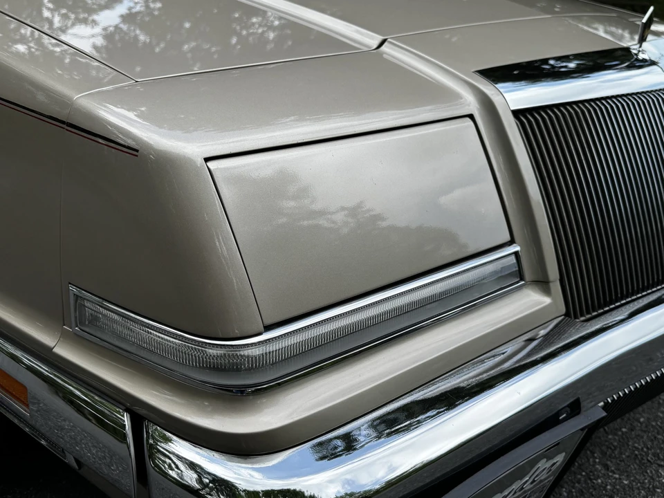 1993 Chrysler Imperial - Image 18 of 31