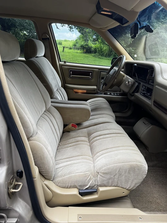 1993 Chrysler Imperial - Image 28 of 31
