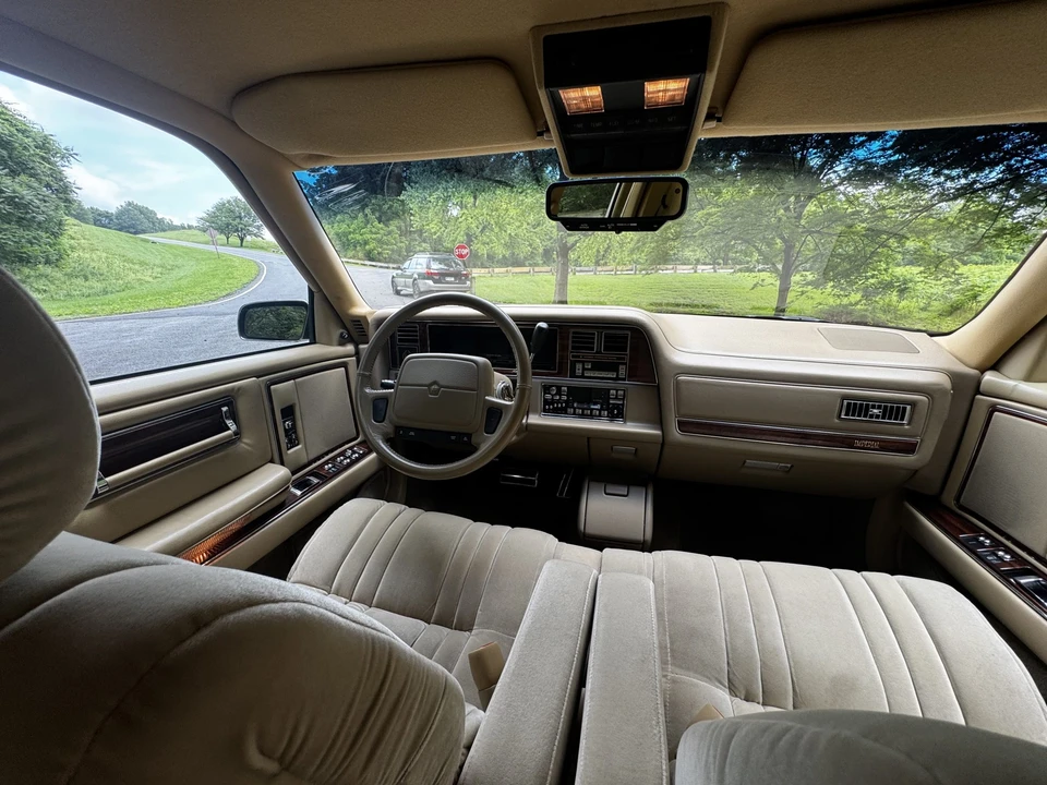 1993 Chrysler Imperial - Image 30 of 31
