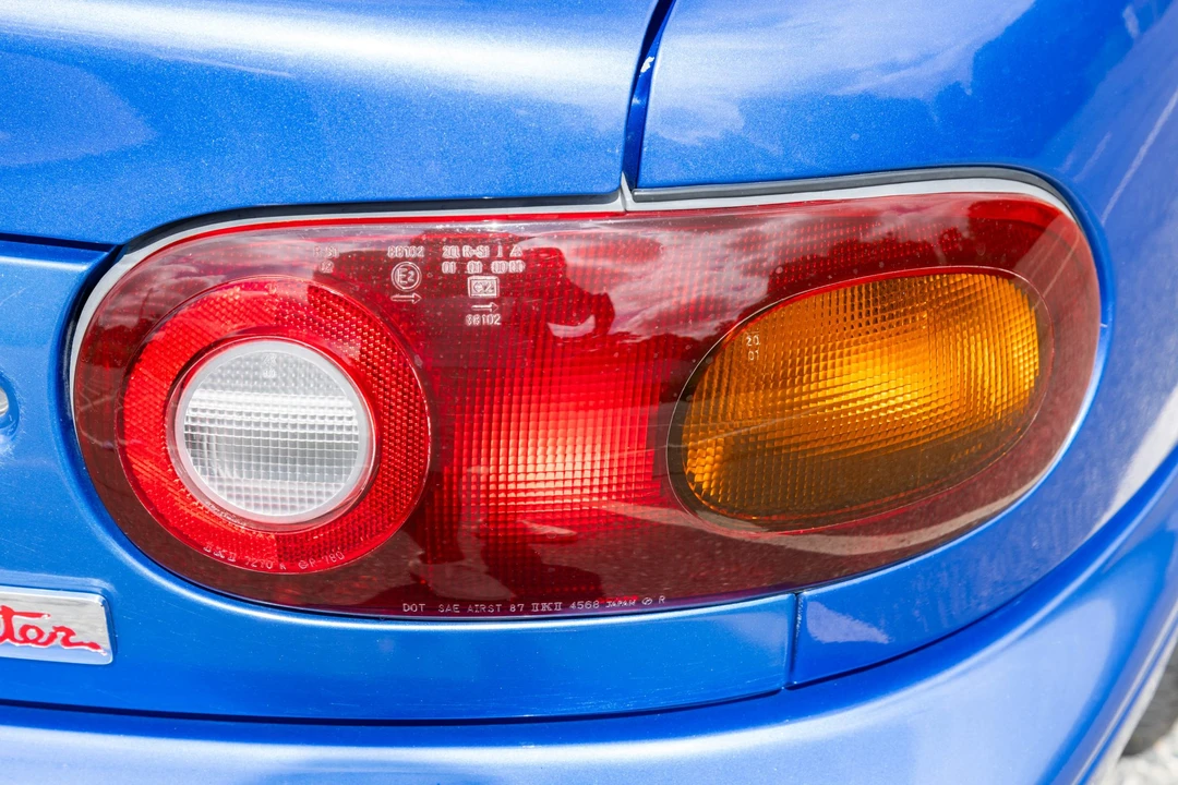 1994 Mazda NA MX-5 Miata - Image 27 of 31