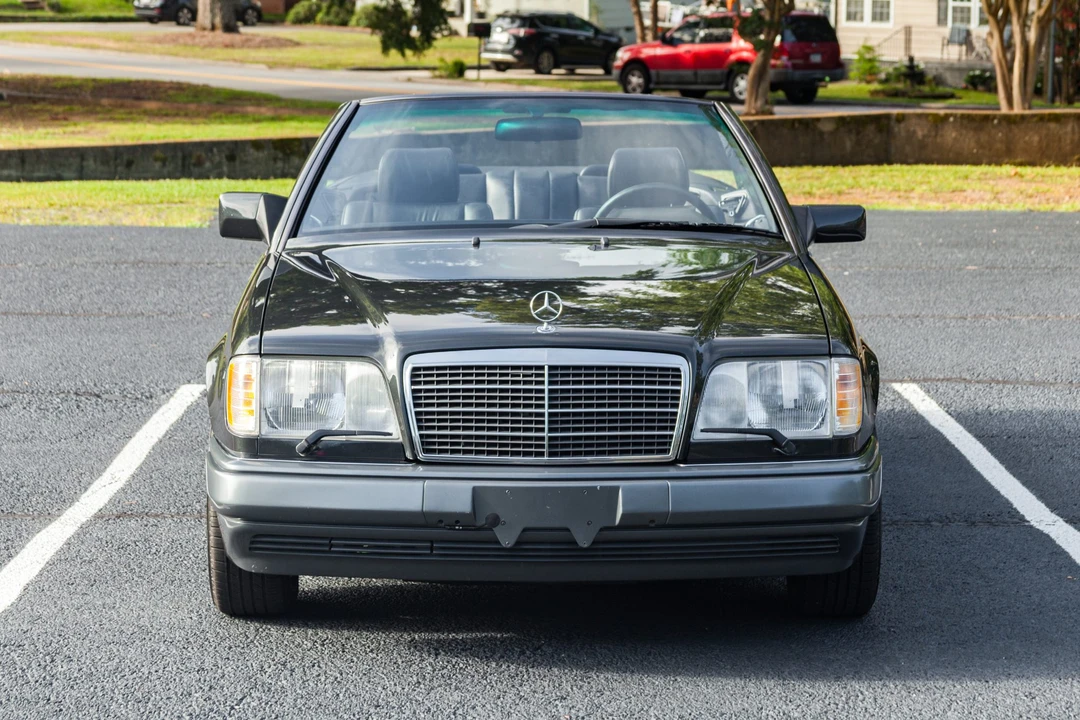 1994 Mercedes-Benz W124 E-Class - Image 2 of 31