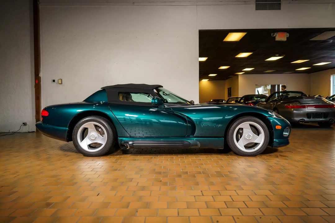 1995 Dodge Viper 1st Gen - Image 27 of 31