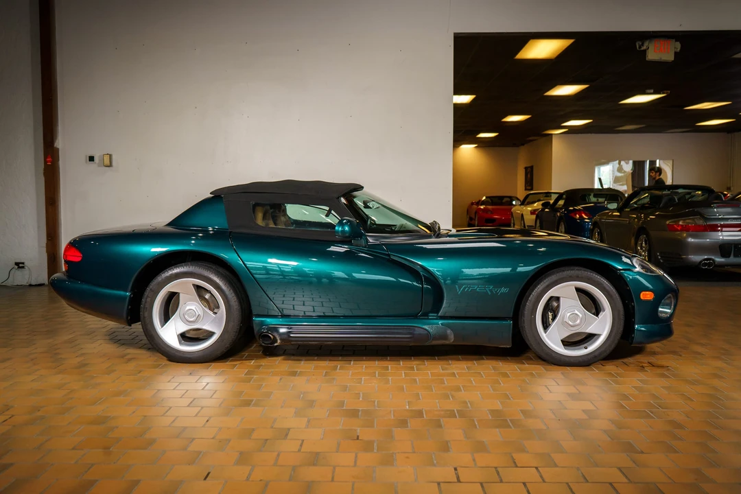 1995 Dodge Viper 1st Gen - Image 26 of 31
