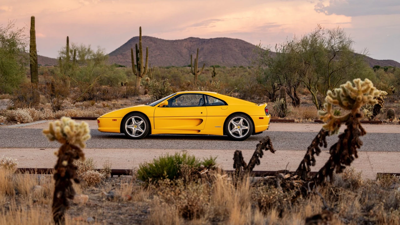 1995 Ferrari F355 Berlinetta - Image 2 of 31
