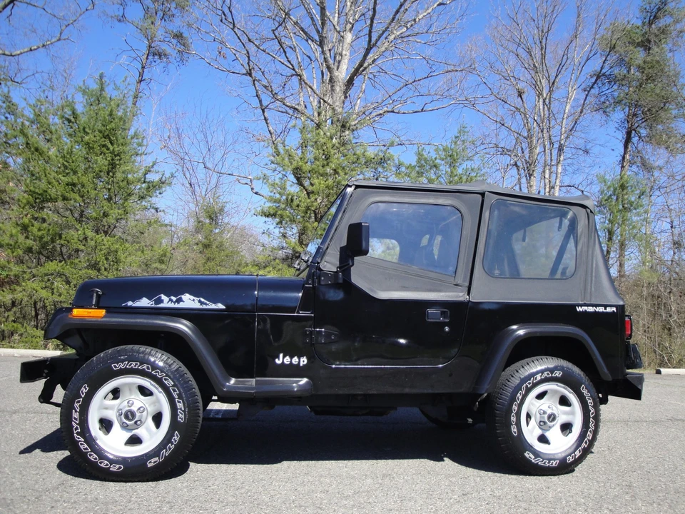 1995 Jeep YJ Wrangler - Image 6 of 31
