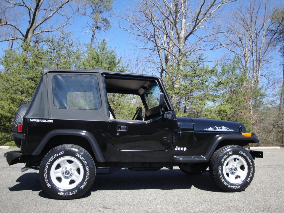 1995 Jeep YJ Wrangler - Image 30 of 31