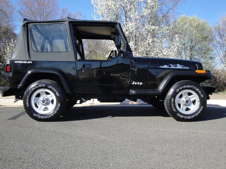 1995 Jeep YJ Wrangler - Image 29 of 31