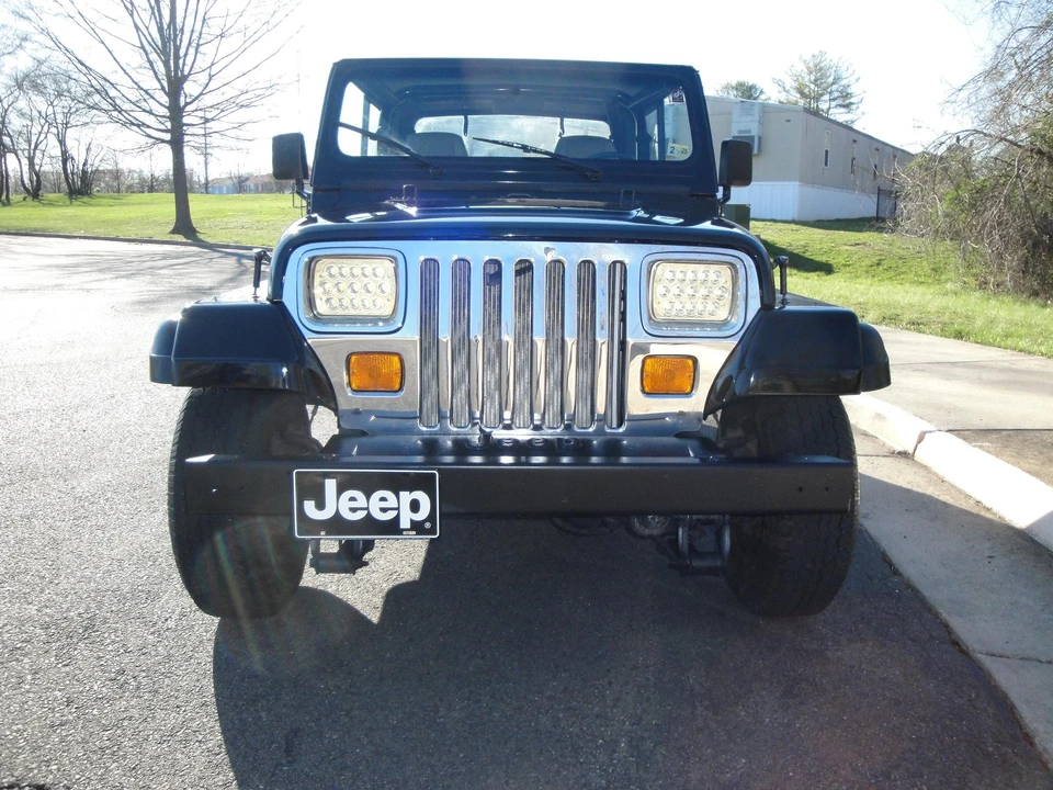 1995 Jeep YJ Wrangler - Image 14 of 31