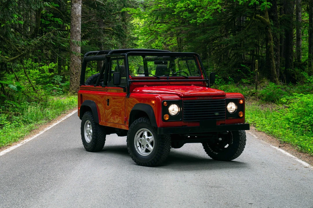 1995 Land Rover Defender 90 - Image 2 of 31