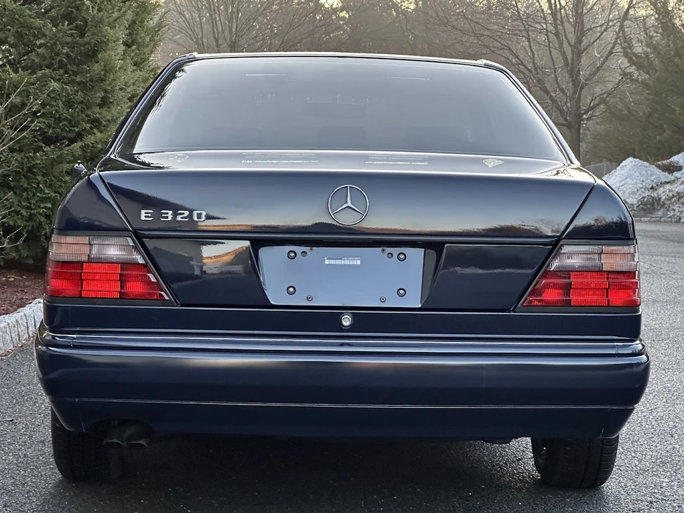 1995 Mercedes-Benz W124 E-Class - Image 15 of 31