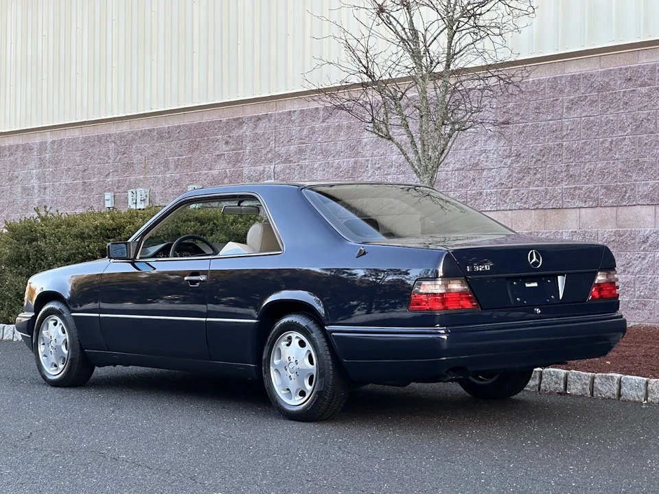 1995 Mercedes-Benz W124 E-Class - Image 17 of 31