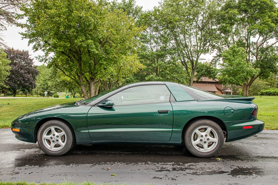 1995 Pontiac Firebird 4th Gen - Image 8 of 31
