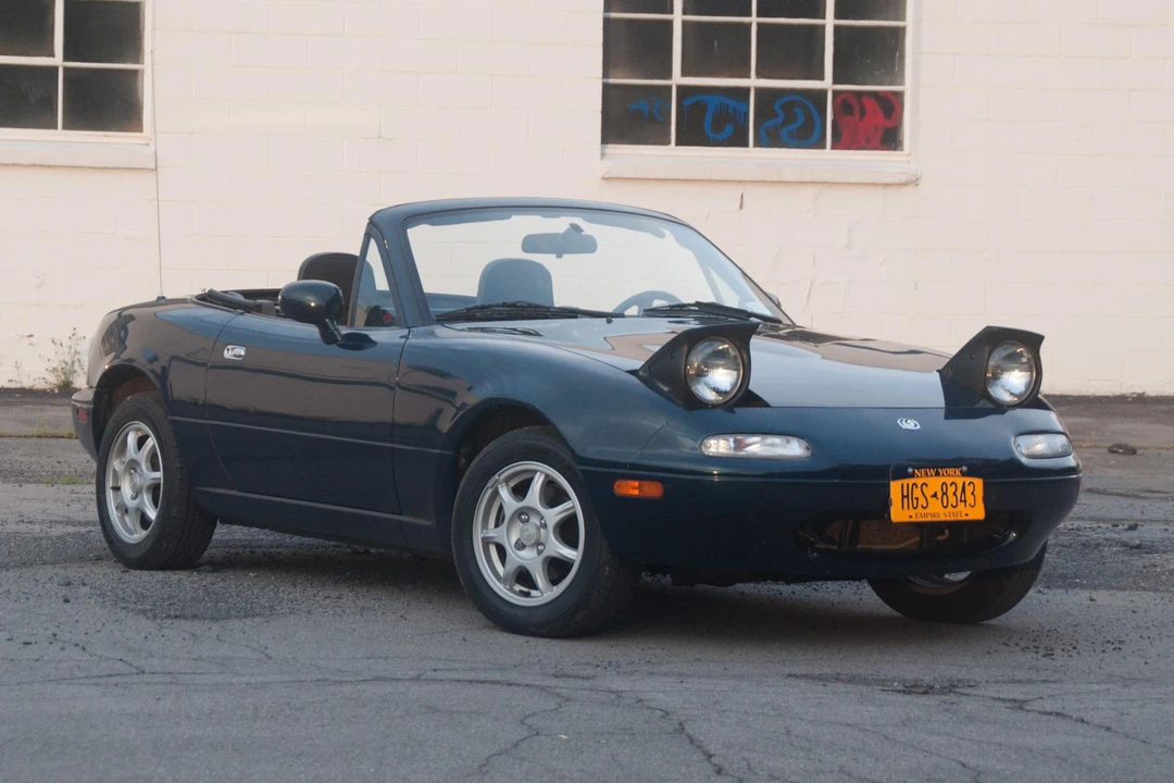 1997 Mazda NA MX-5 Miata - Image 2 of 31