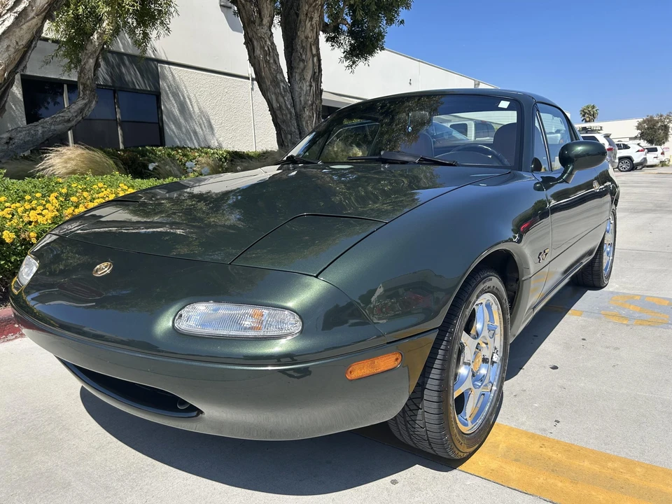 1997 Mazda NA MX-5 Miata - Image 2 of 31