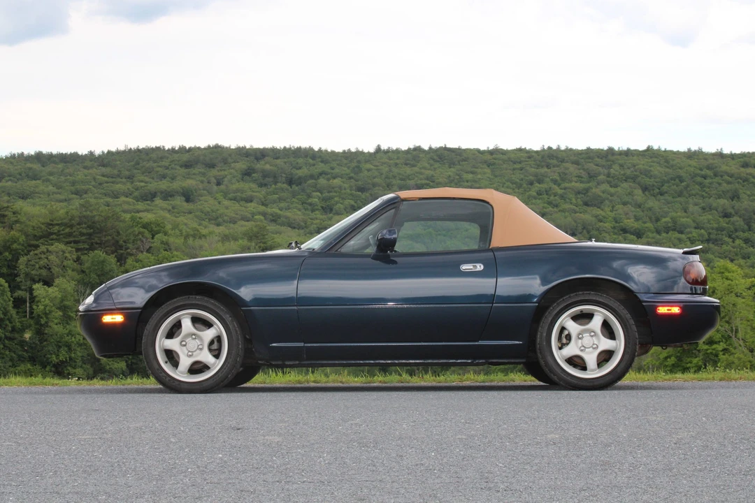 1997 Mazda NA MX-5 Miata - Image 11 of 31