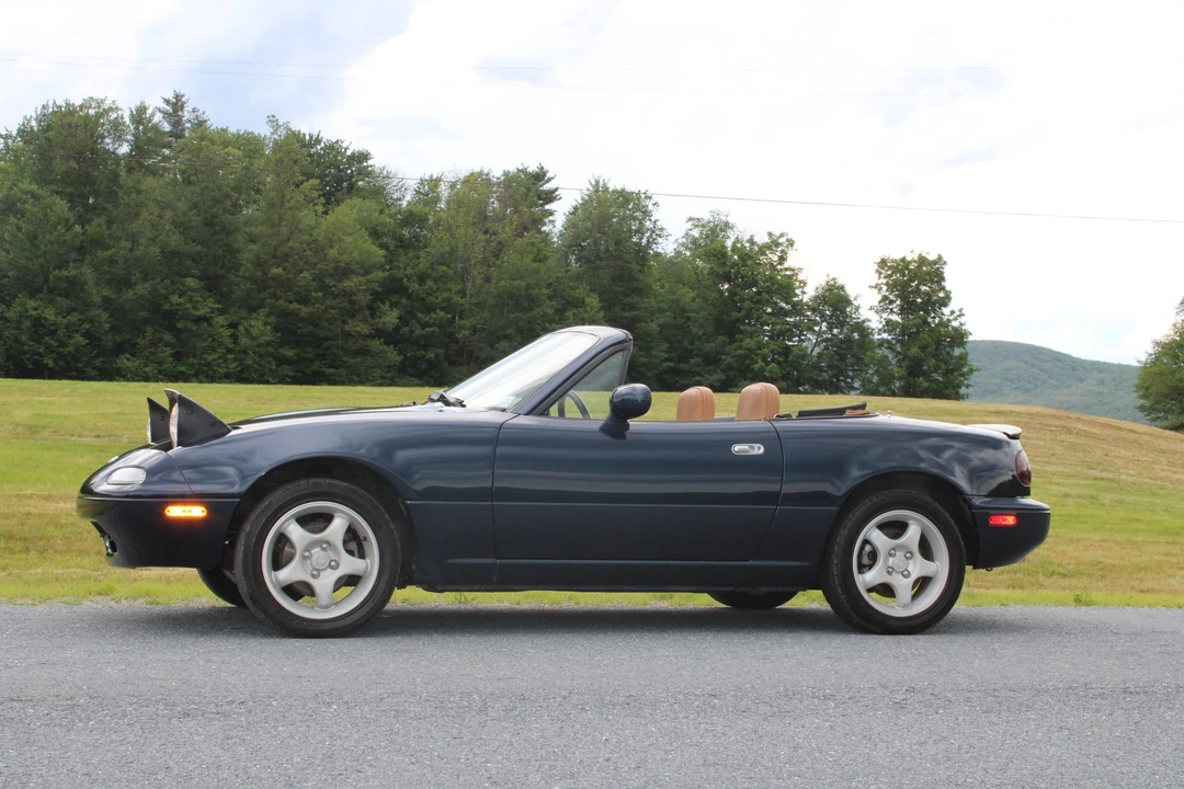 1997 Mazda NA MX-5 Miata - Image 5 of 31