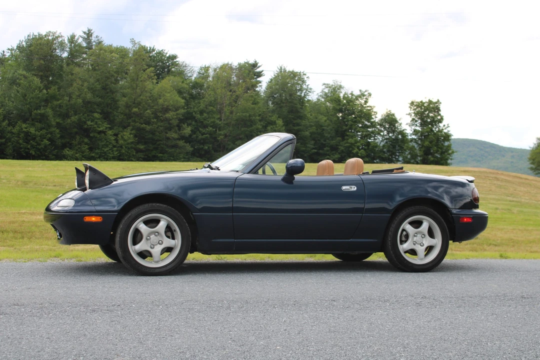1997 Mazda NA MX-5 Miata - Image 4 of 31