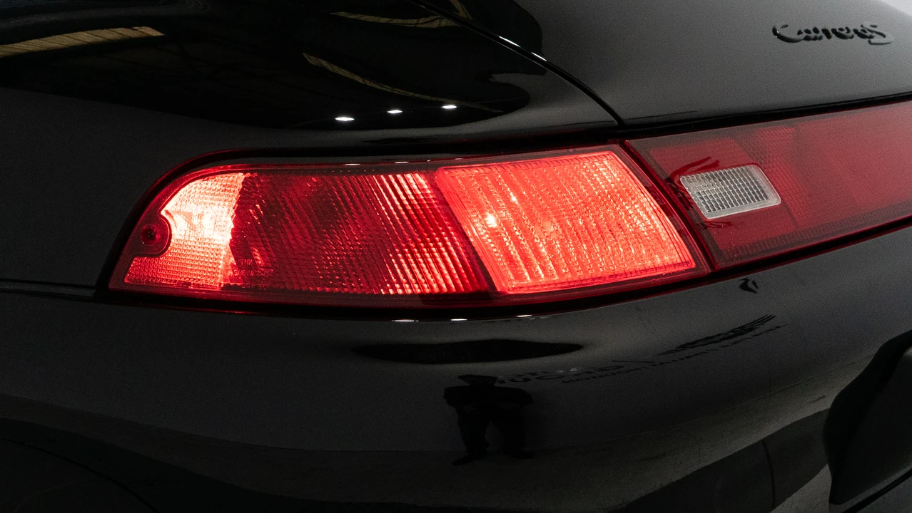 1998 Porsche 993 Carrera - Image 25 of 31