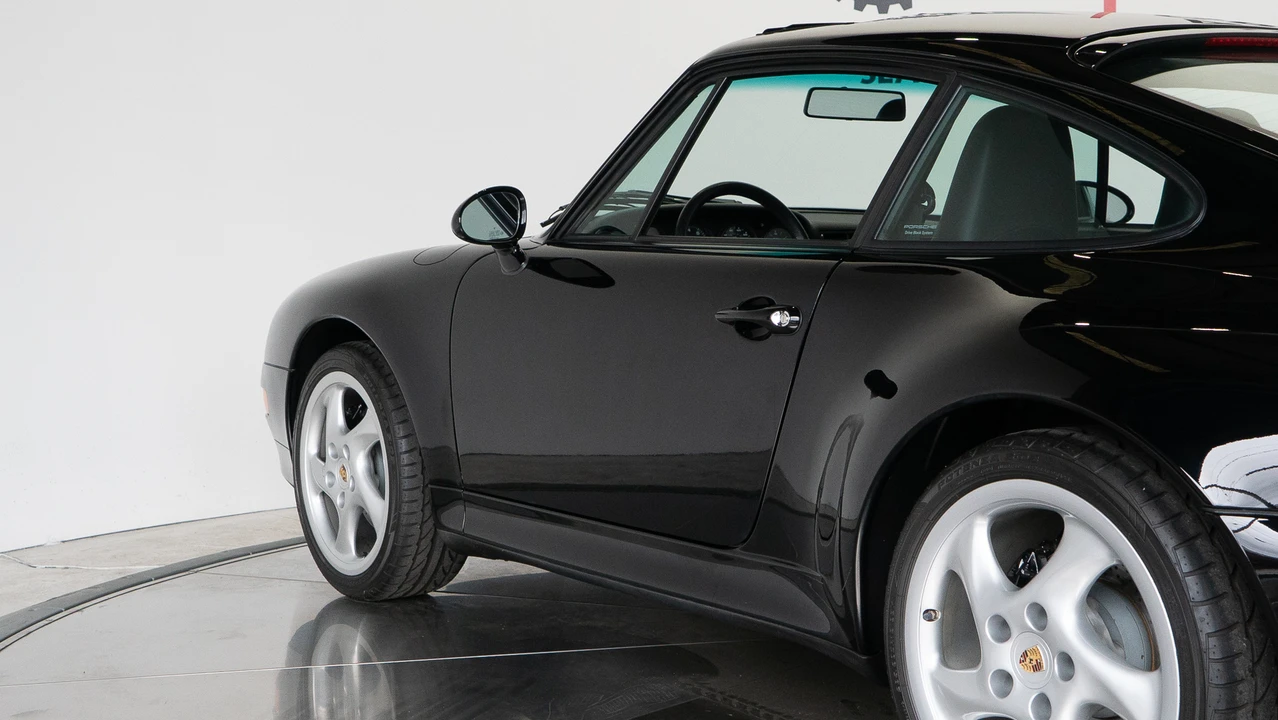 1998 Porsche 993 Carrera - Image 14 of 31