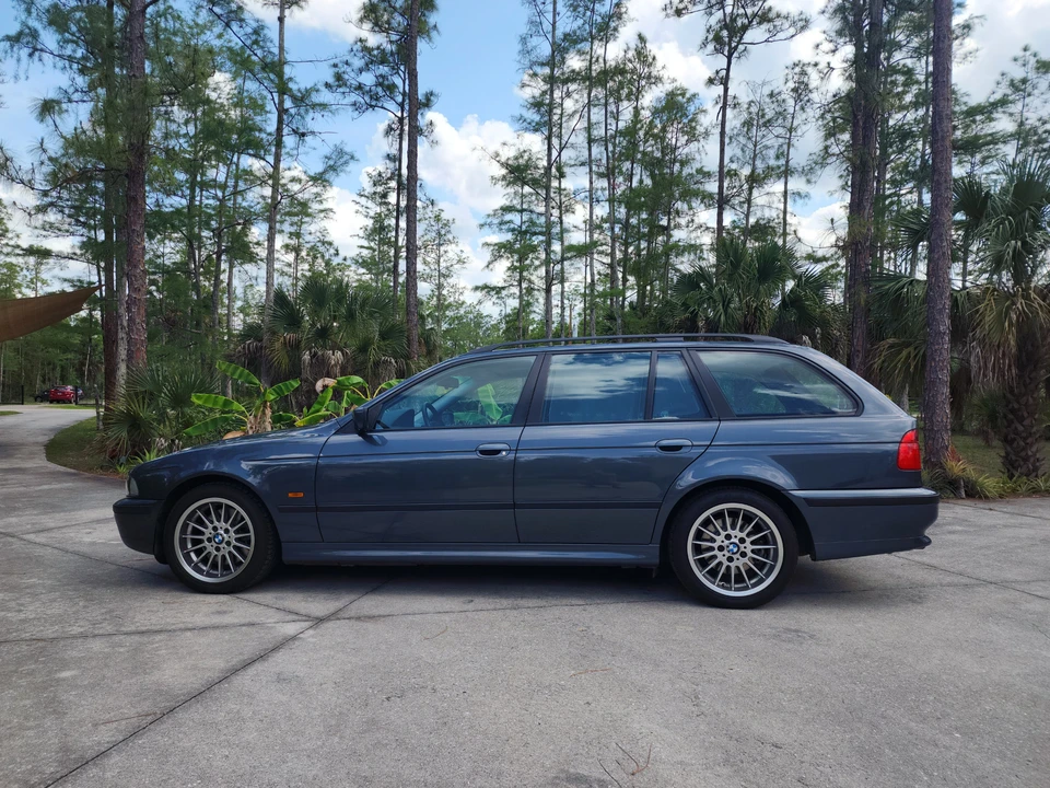 1999 BMW E39 540i - Image 2 of 31