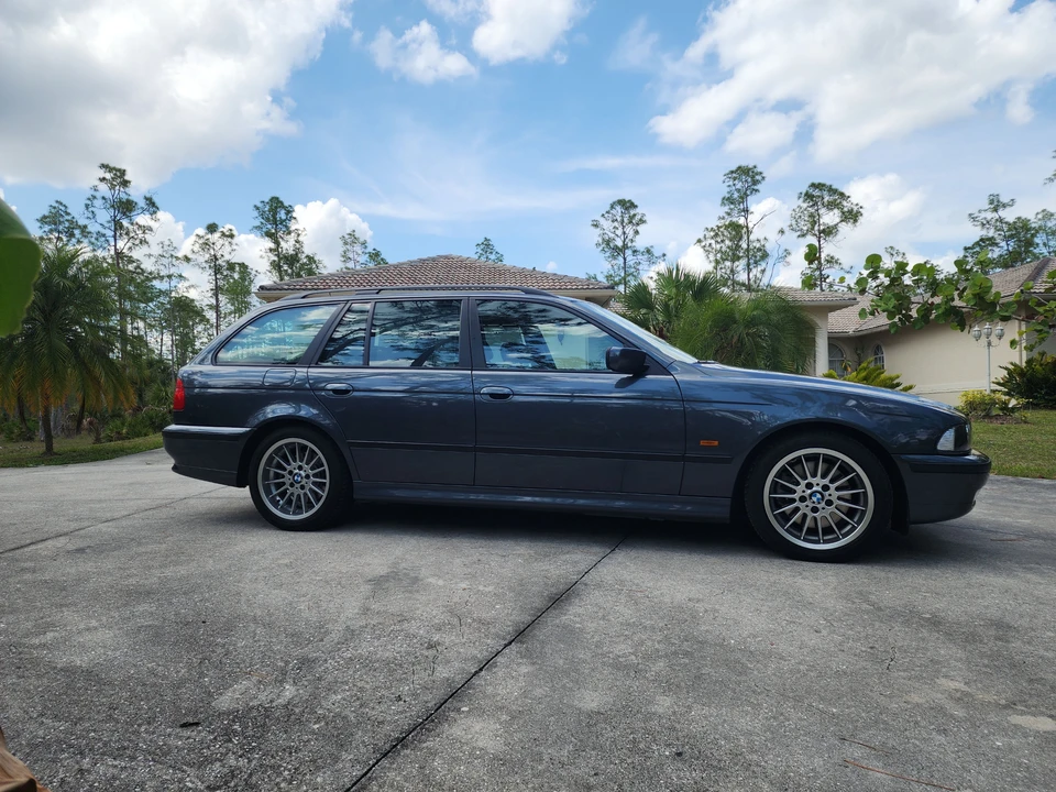 1999 BMW E39 540i - Image 13 of 31