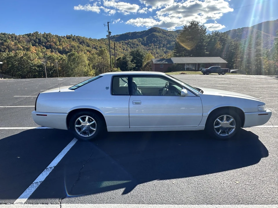 1999 Cadillac Eldorado 12th Gen - Image 9 of 31