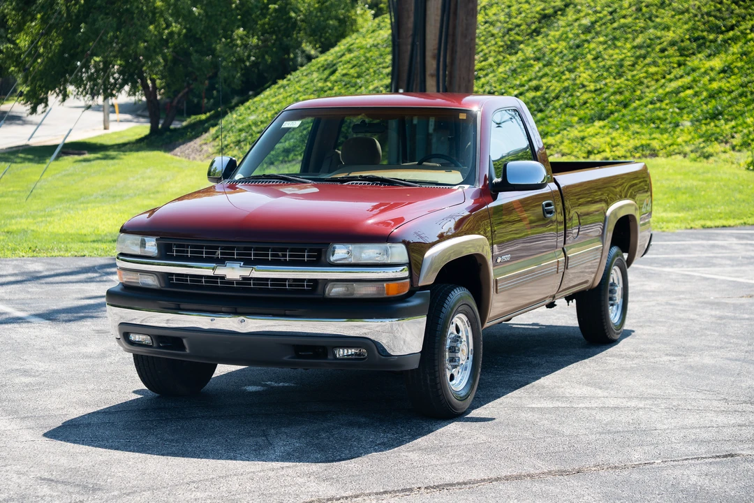 1999 Chevrolet Silverado 1st Gen - Image 2 of 31
