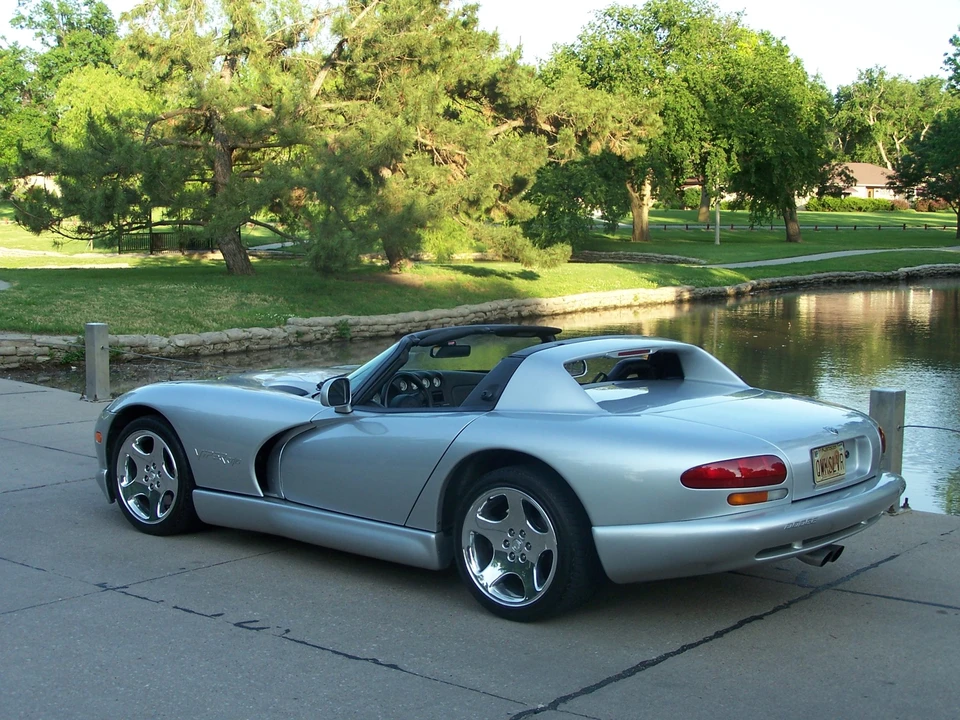 1999 Dodge Viper 2nd Gen - Image 14 of 31