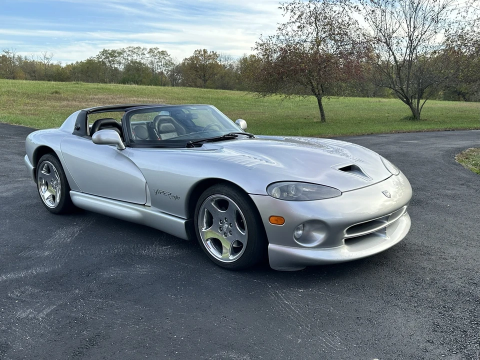 1999 Dodge Viper 2nd Gen - Image 2 of 31