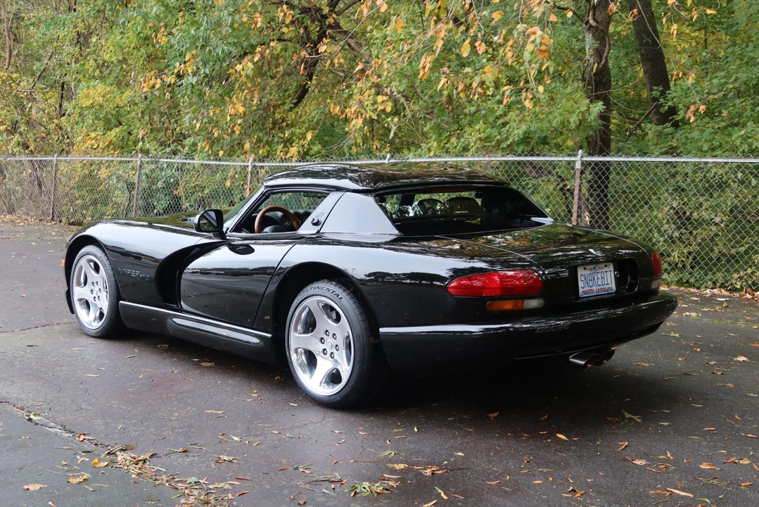 1999 Dodge Viper 2nd Gen - Image 14 of 31