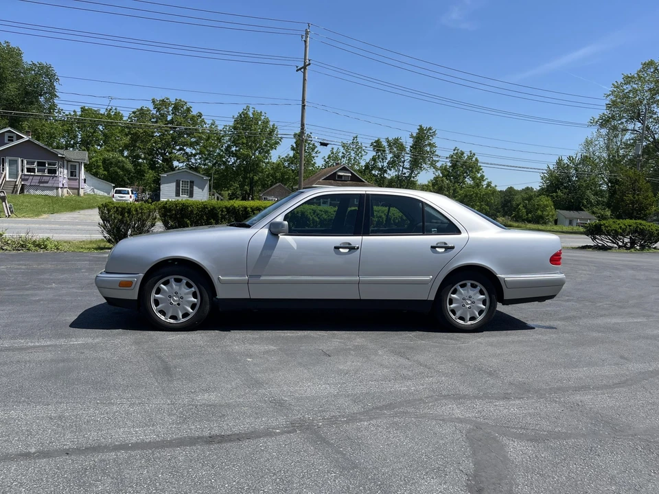 1999 Mercedes-Benz W210 E-Class - Image 2 of 31