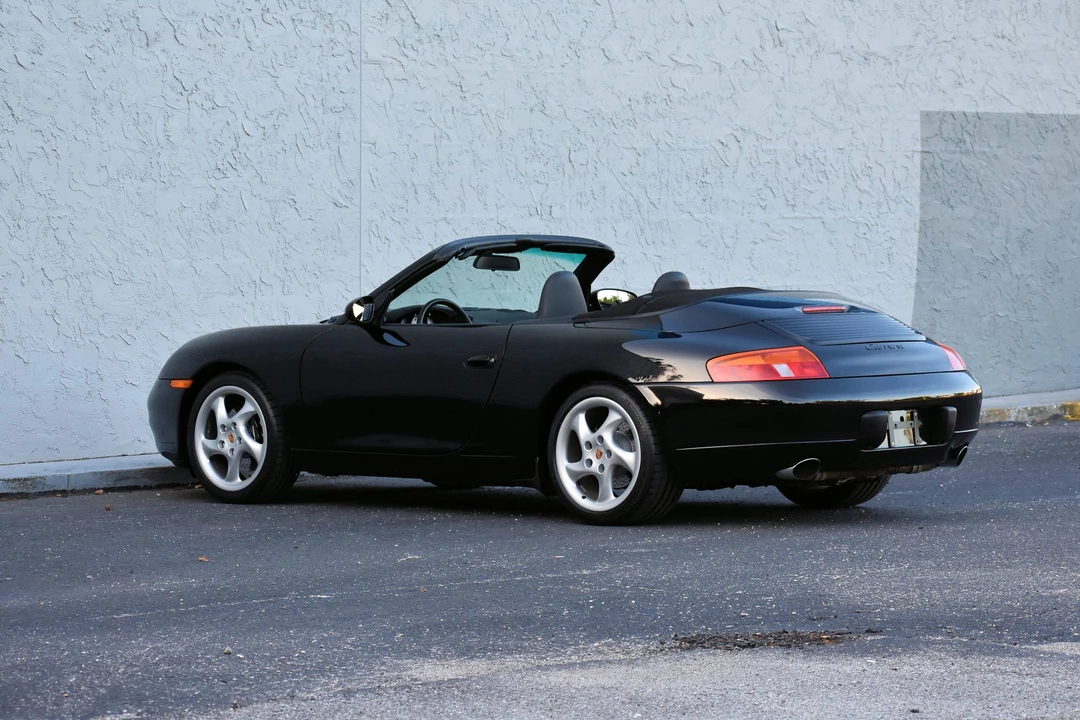 1999 Porsche 996 Carrera - Image 26 of 31