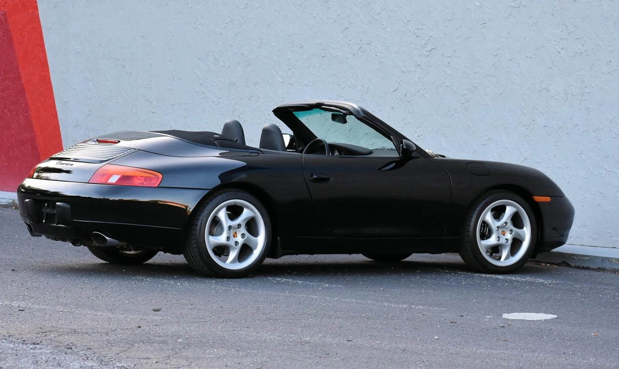 1999 Porsche 996 Carrera - Image 16 of 31