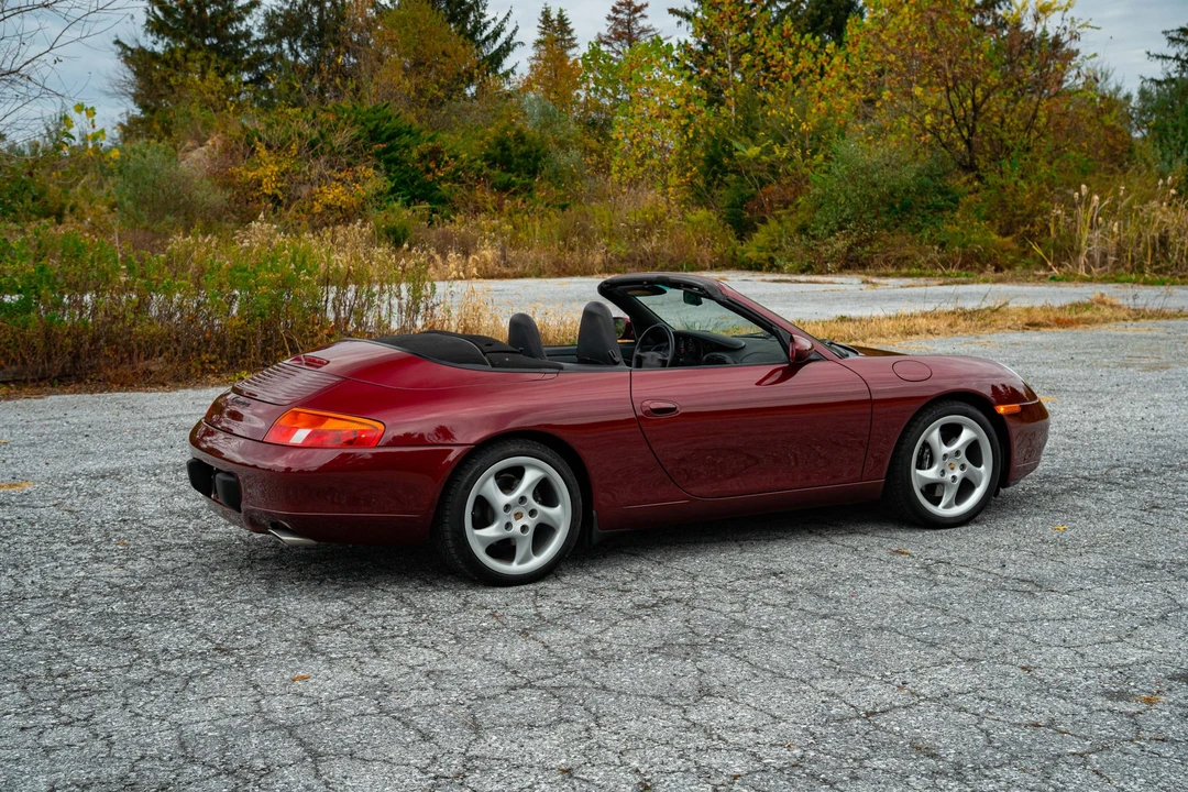 1999 Porsche 996 Carrera - Image 24 of 31