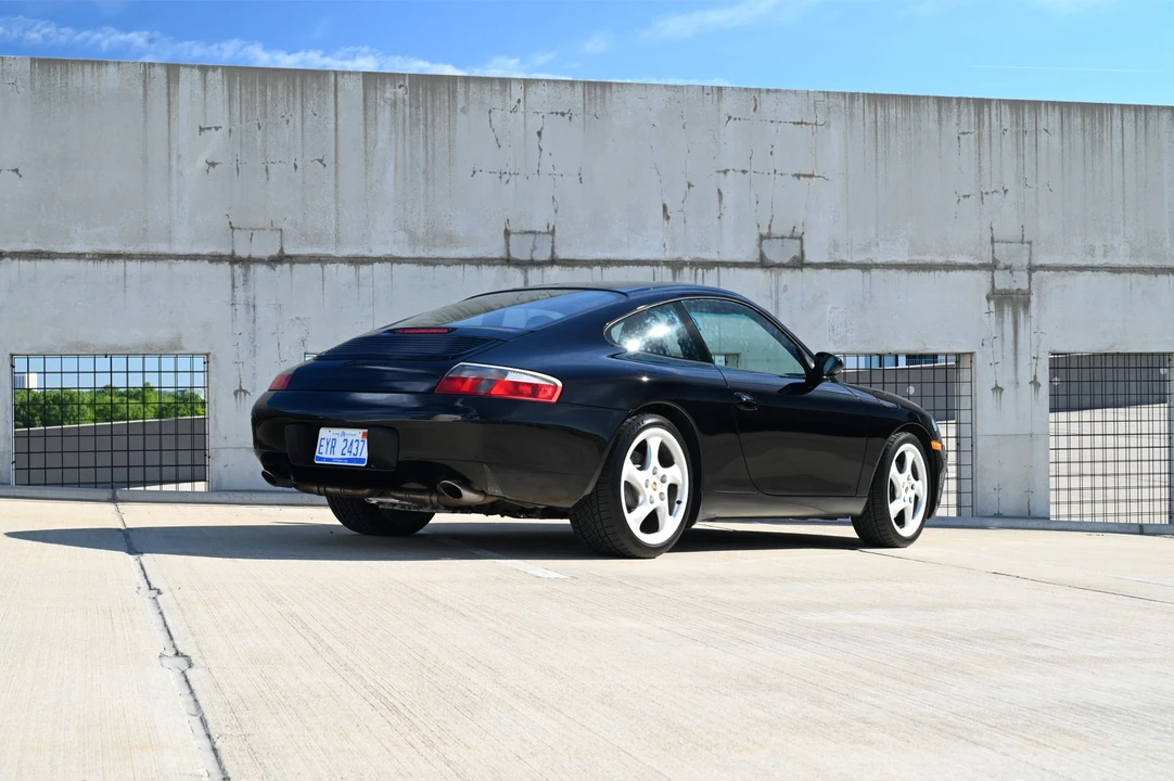 1999 Porsche 996 Carrera - Image 13 of 31