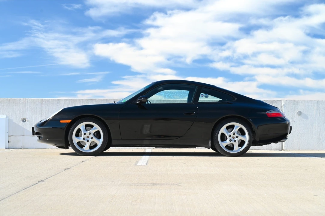 1999 Porsche 996 Carrera - Image 19 of 31