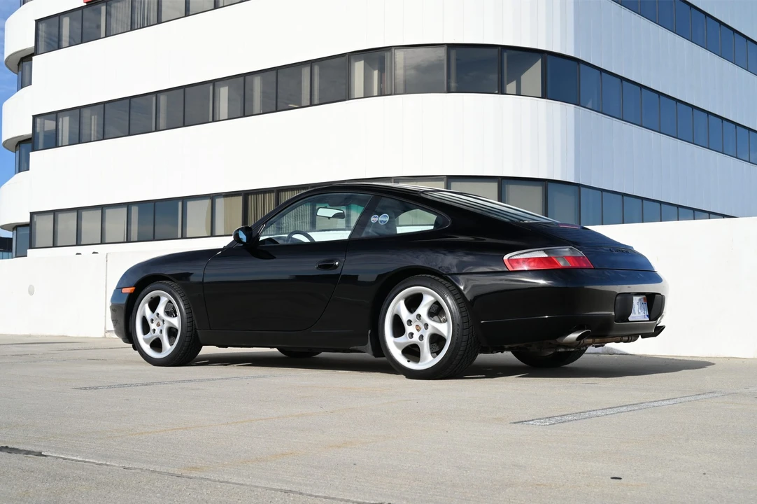 1999 Porsche 996 Carrera - Image 17 of 31