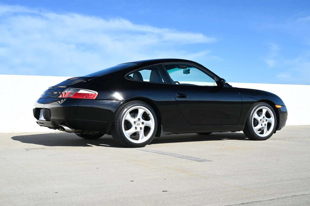 1999 Porsche 996 Carrera - Image 12 of 31