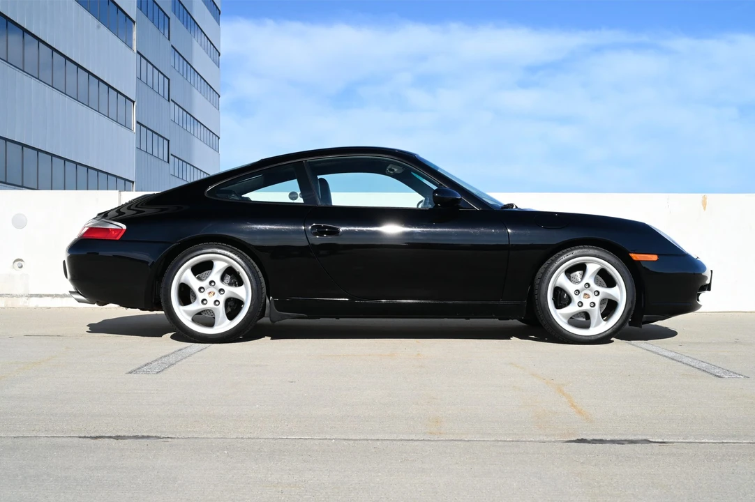 1999 Porsche 996 Carrera - Image 9 of 31