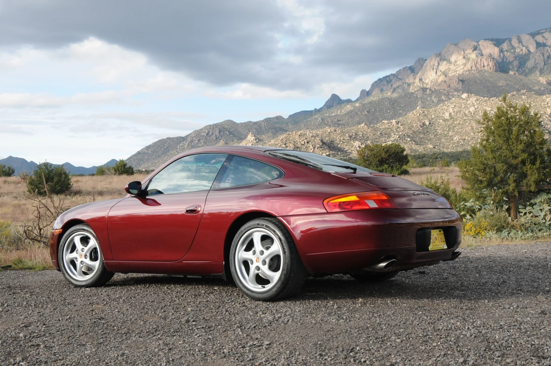 1999 Porsche 996 Carrera - Image 9 of 31