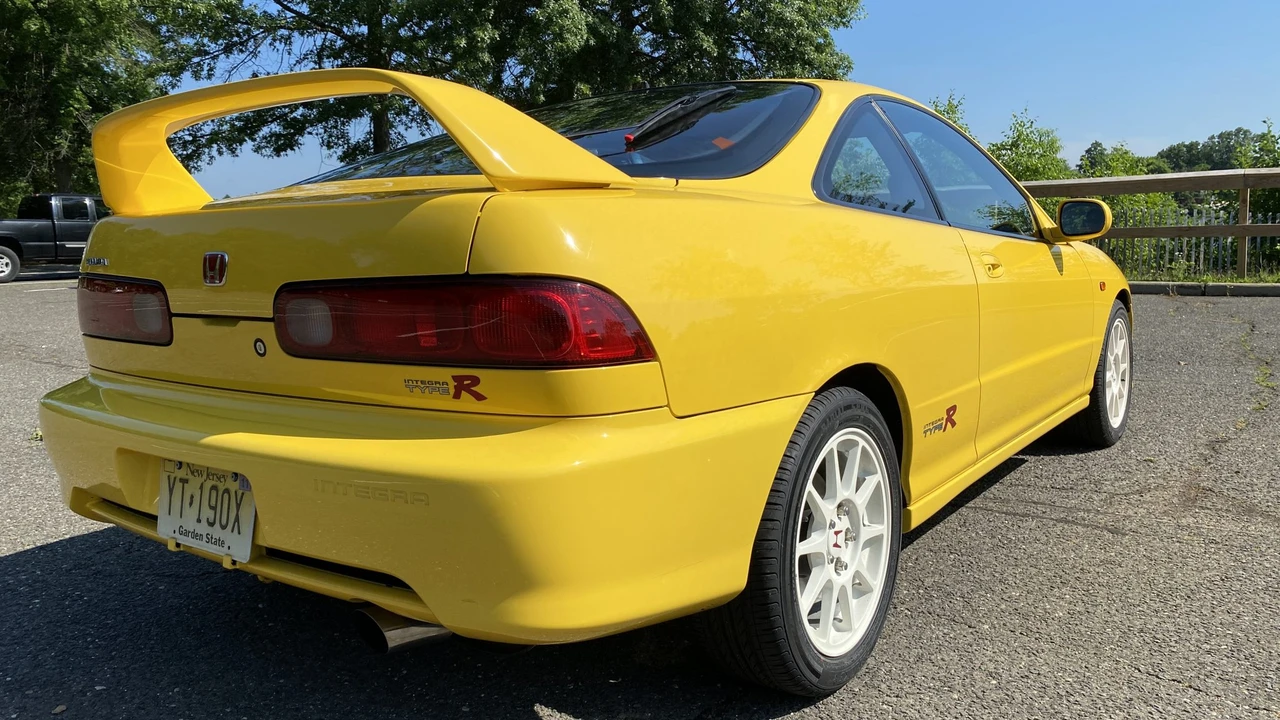 2000 Acura Integra Type R 3rd Gen - Image 13 of 31
