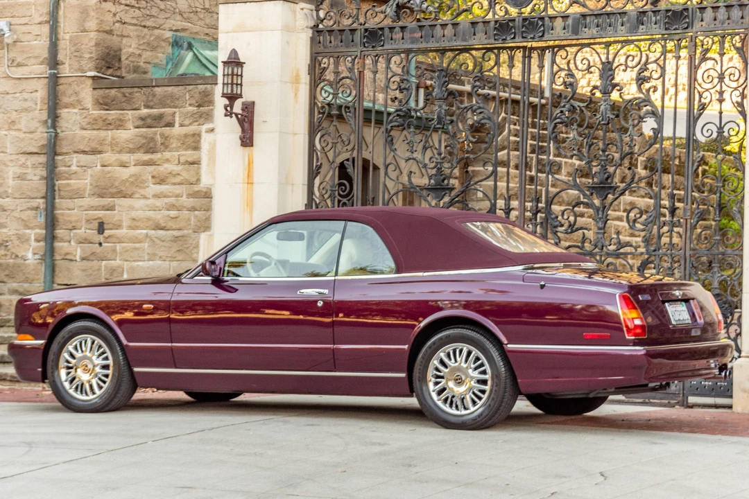 2000 Bentley Azure 1st Gen - Image 15 of 31