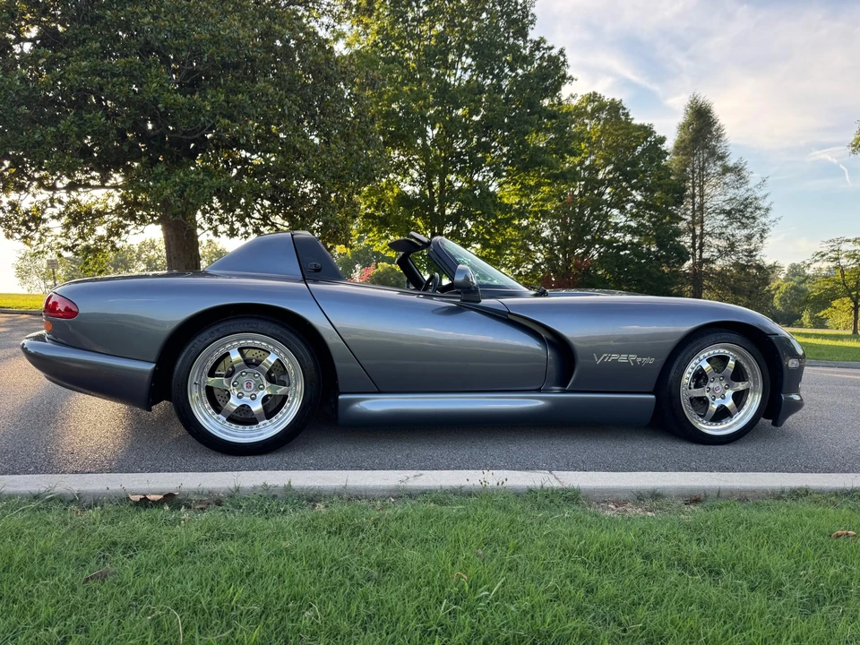 2000 Dodge Viper 2nd Gen - Image 10 of 31
