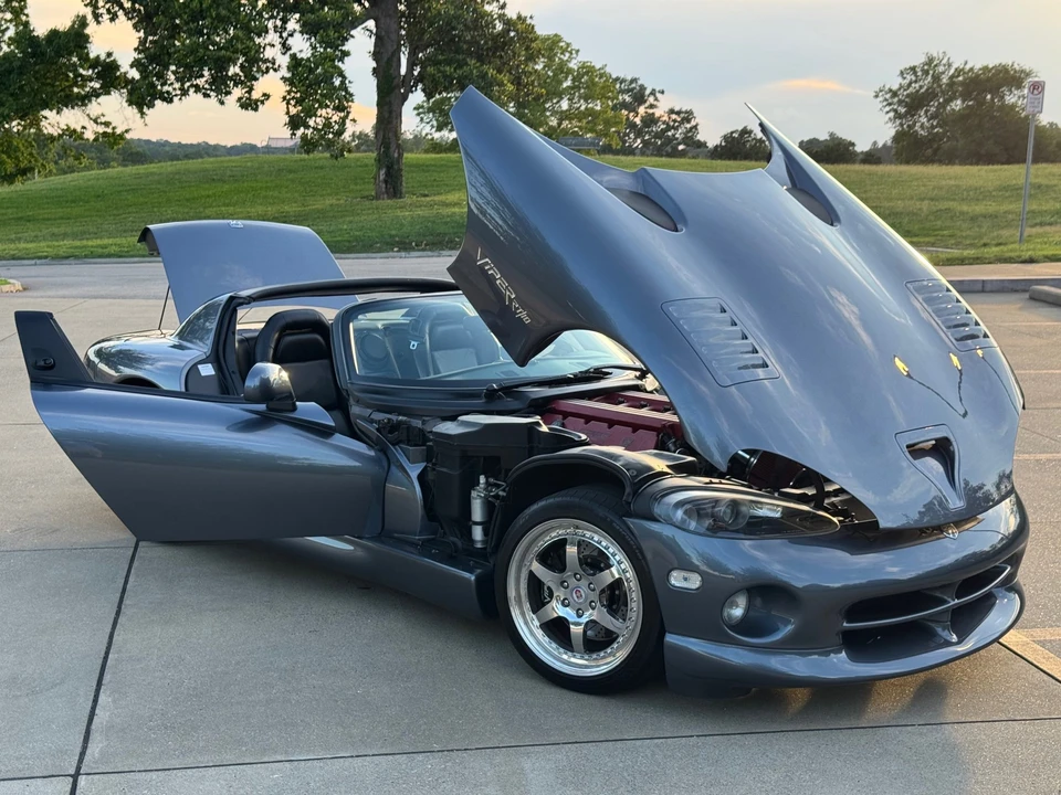 2000 Dodge Viper 2nd Gen - Image 28 of 31